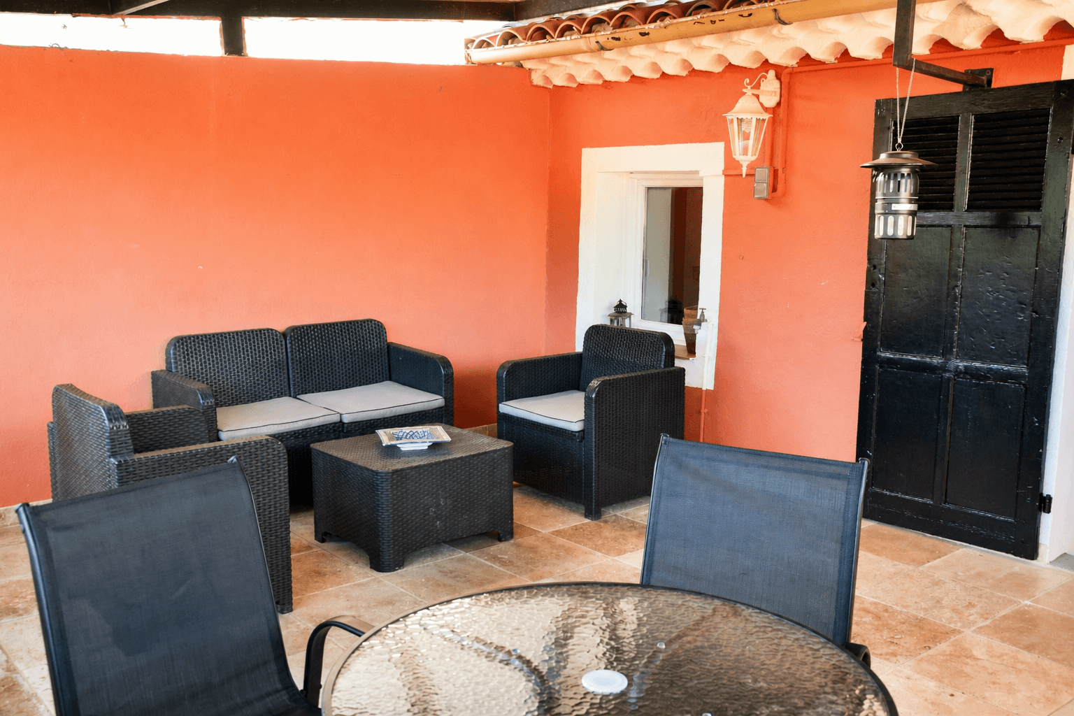 Grande terrasse couverte